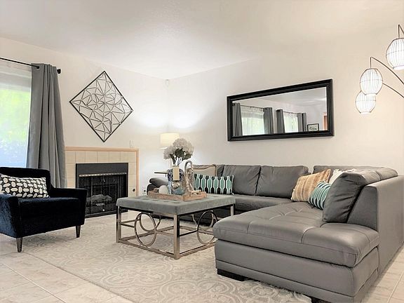 2nd image of 1074 Summerplace Dr
