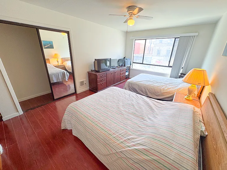639 Broadway St #2 — Photo 5