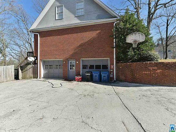 2nd image of 2605 Ivy Cir