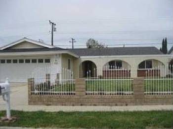 2nd image of 2105 N Belhaven Ave