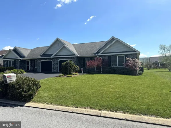 33 Jasmine Dr, Reedsville, PA 17084