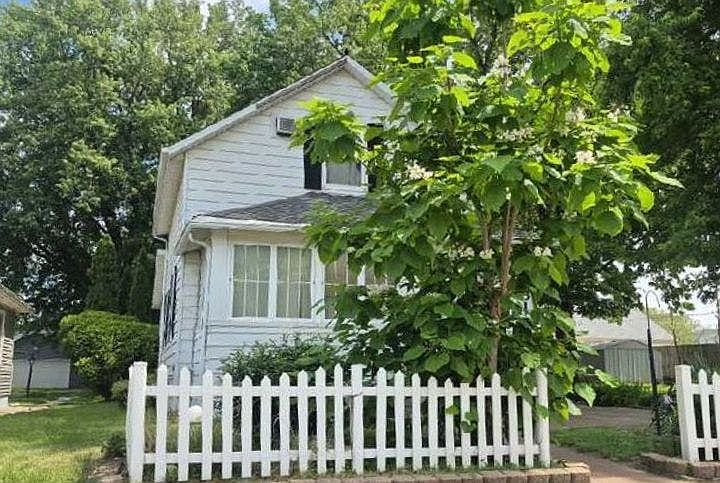 1st image of 1351 Morton Dr