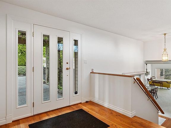 3rd image of 928 Cobblestone Ln