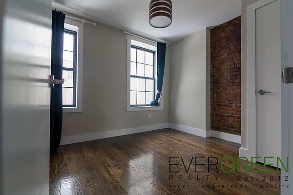 Rented by Pinn Realty | media 12