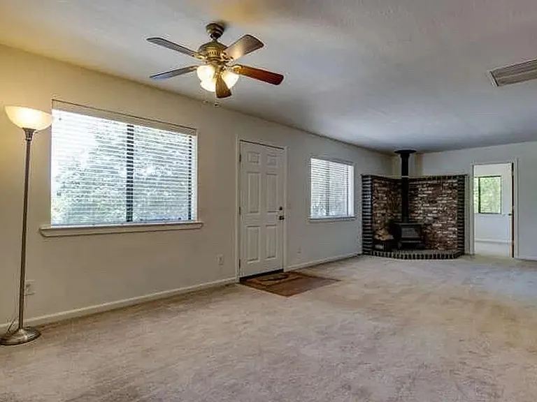 4180 Northwood Dr — Photo 6