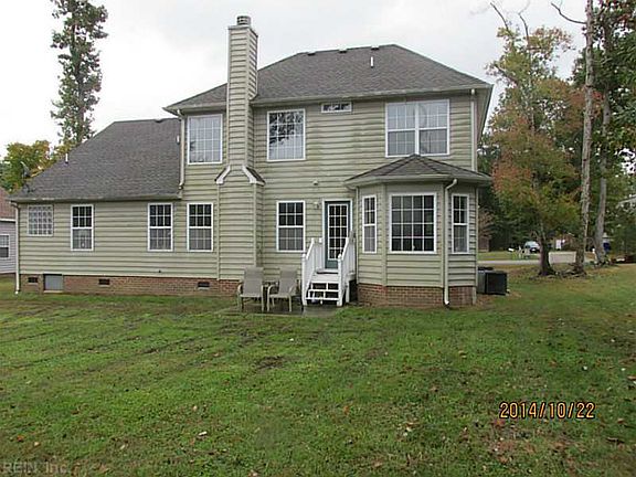 3rd image of 305 Woodland Dr