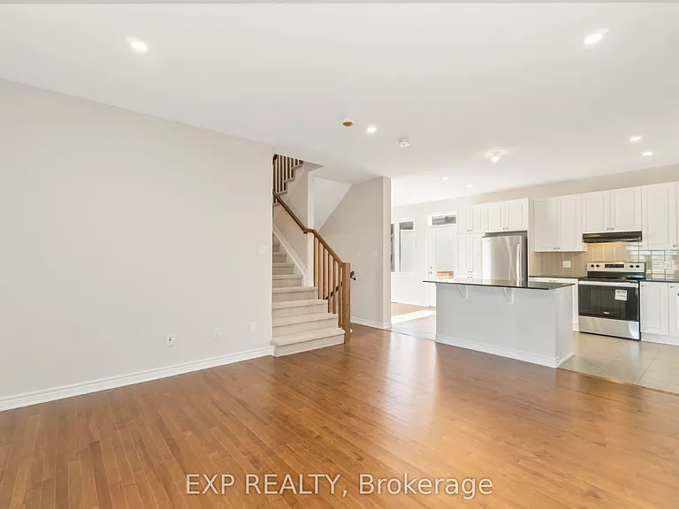 4108 Obsidian St W — Photo 5