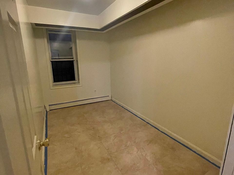 1st image of 4128 Bronxwood Ave APT 1