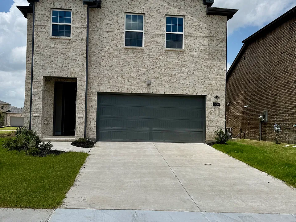 804 Sicily Blvd