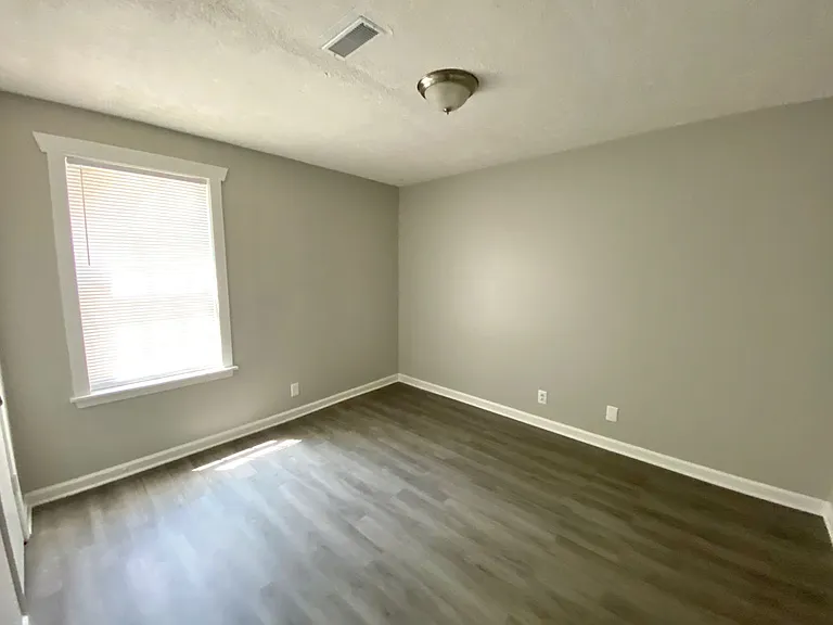 308 Prince Ave — Photo 13