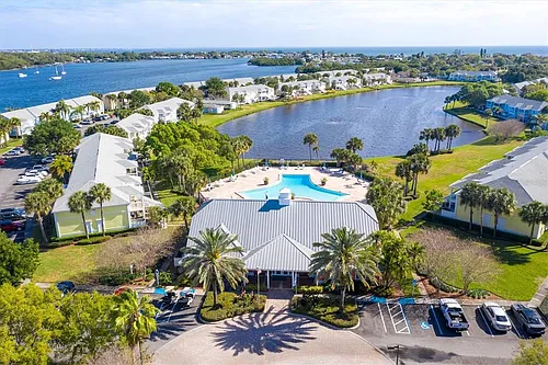 102 Pompano Dr SE #C Photo 1 102 Pompano Dr SE #C Photo 1