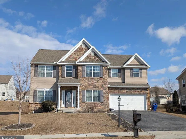 9 W Imperial Dr, Aspers, PA 17304