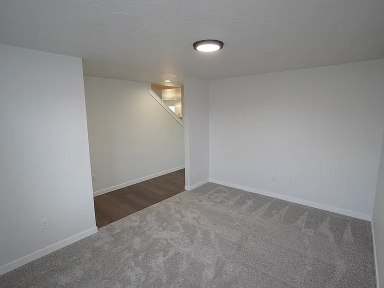 5813 W Stavros St — Photo 3