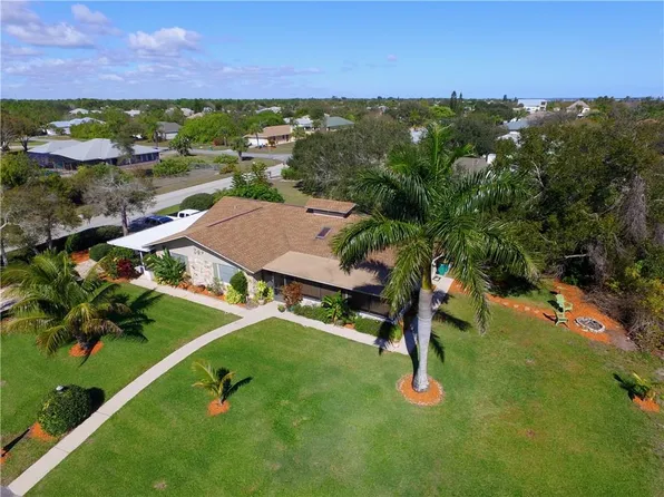 3900 Hickory St, Micco, FL 32976