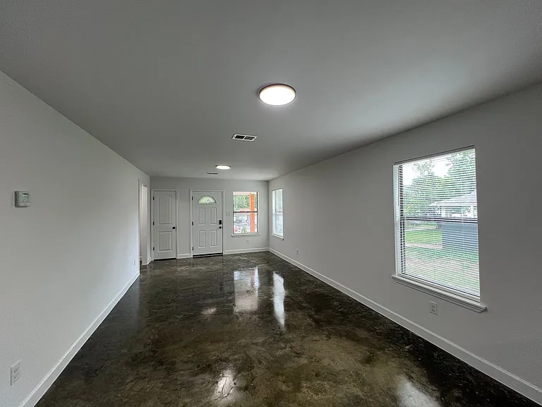 25 E Biscayne Rd — Photo 7