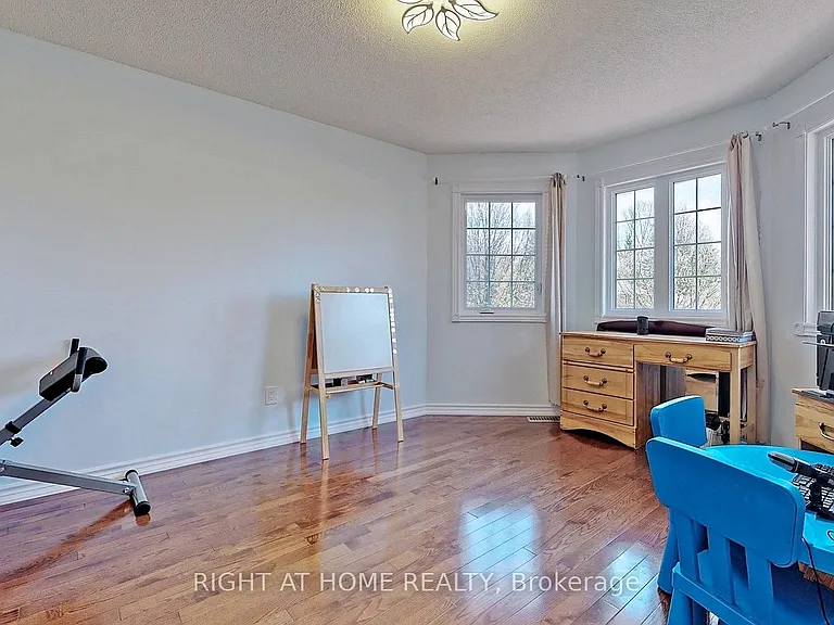 95 Lensmith Dr #MAIN AND UPPER FLOOR — Photo 7