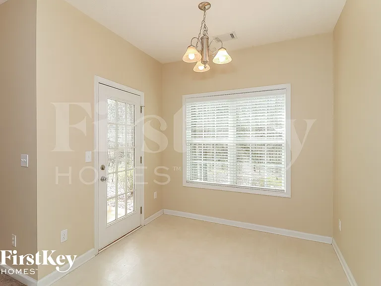 85 Meadow Spring Ct — Photo 6