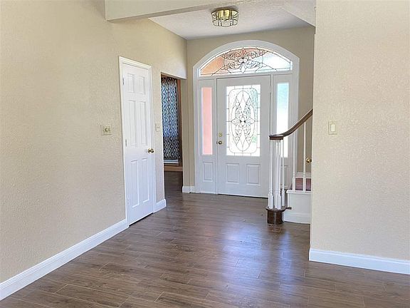 4th image of 1403 Dawnwood Dr
