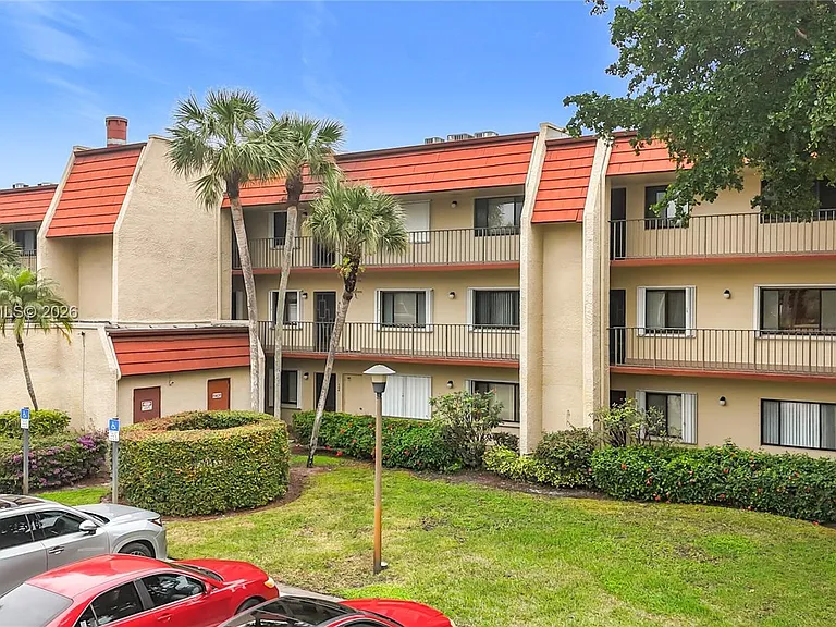 4545 Luxemburg Ct #103 — Photo 30