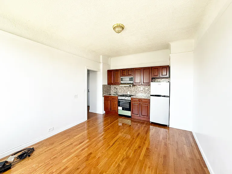 1 Bennett Ave #55 — Photo 4