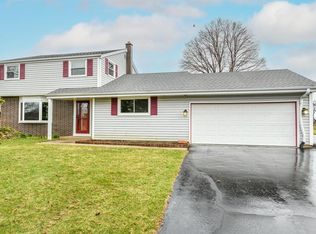 12524 7 1/2 Mile Rd, Caledonia, WI 53108