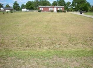 1941 Yarborough Rd, Saint Pauls, NC 28384