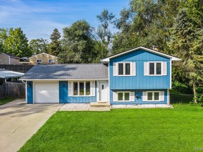 1740 Paramount St, Novi, MI, 48377