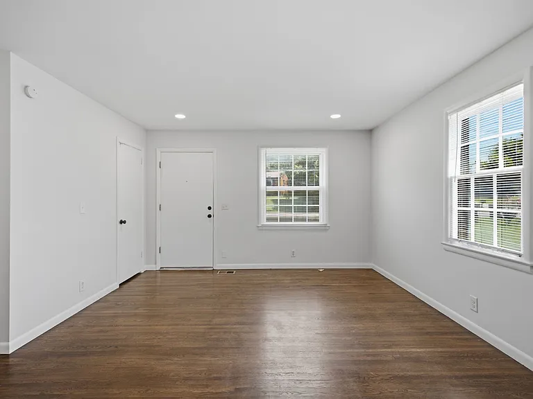 713 Elissa Dr — Photo 6