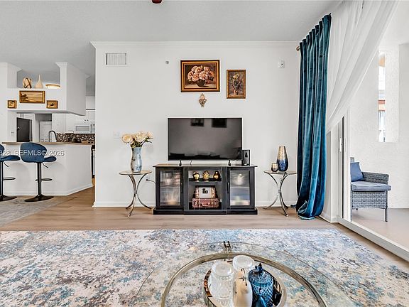 5th image of 17145 N Bay Rd APT 4501