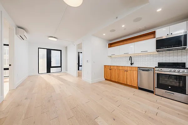 Rented by REAL New York | media 20