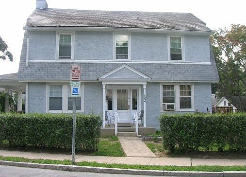 2nd image of 132 Saint Pauls Rd