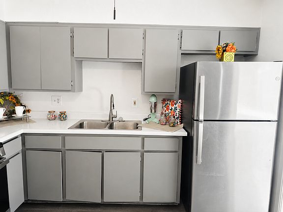 3rd image of 447 S Olive APT 6