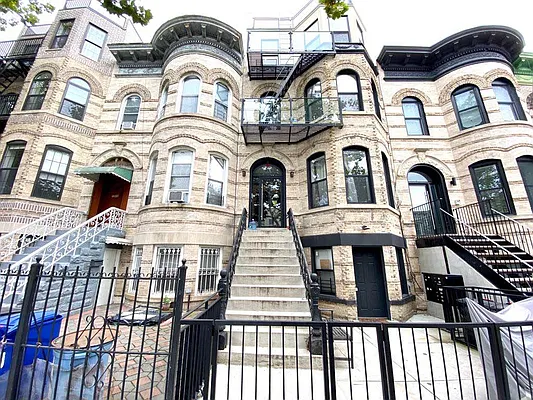 Rented by Blue Egg Realty Corp | media 3