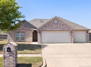 10724 E 120th Ct N, Collinsville, OK 74021