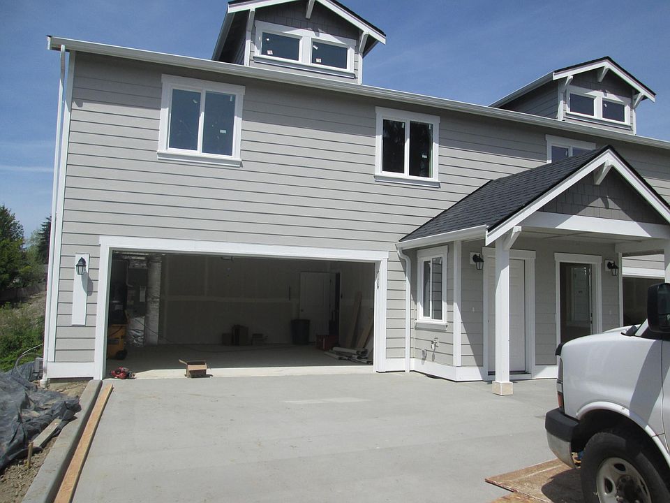 1st image of 686 Hansen St SE #A