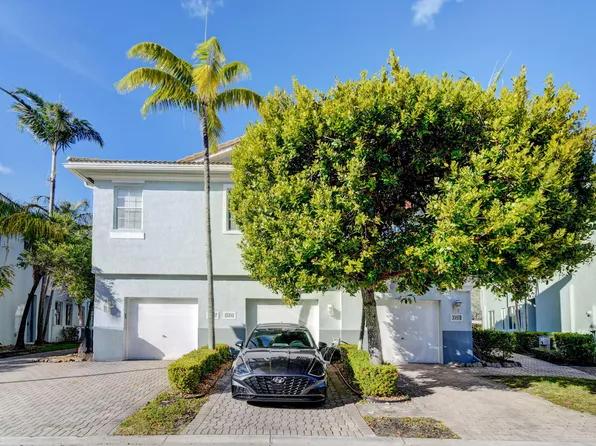 3255 Laurel Ridge Circle, Riviera Beach, FL 33404