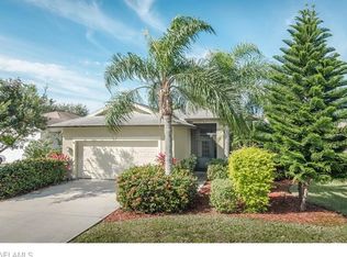 418 Crossfield Cir, Naples, FL 34104