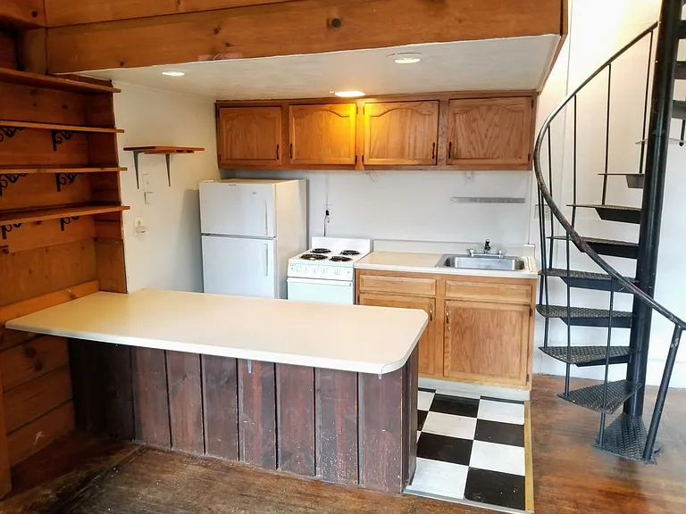 366 S Negley Ave — Photo 31