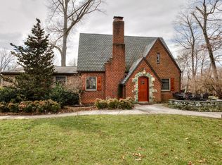 440 Glyndon St NE, Vienna, VA 22180