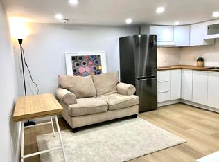 220 Palmerston Ave, Toronto, ON M6J2J4