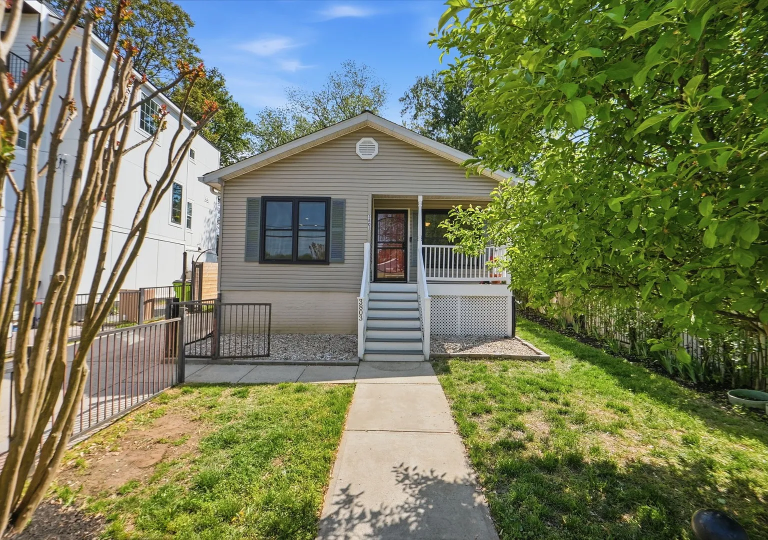 3803 Allison St — Photo 2