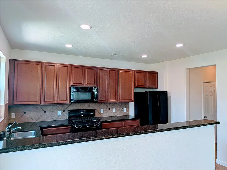 1615 Bel Riposo Ln — Photo 12