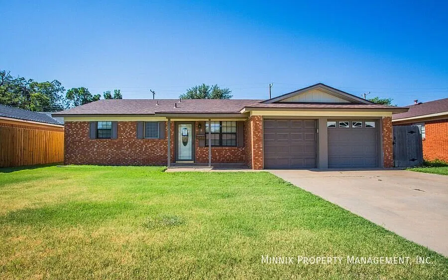 3 Bedroom/ 2 Bath For Rent Lubbock | 5523 17th Pl. — Photo 1