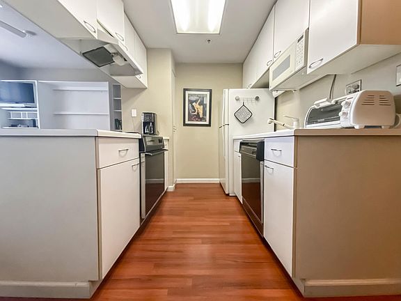 5th image of 201 Harrison St APT 707