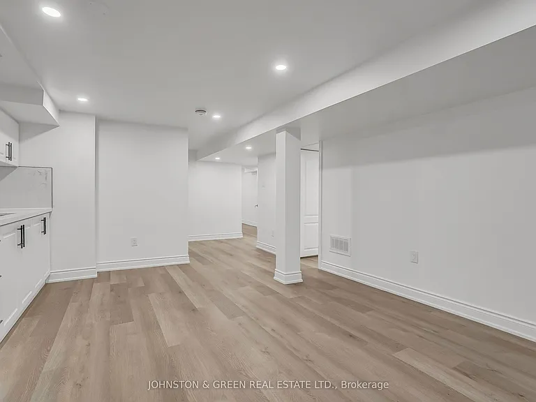 126 Slan Ave — Photo 4