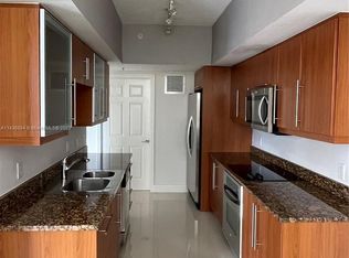 888 S Douglas Rd APT 814, Coral Gables, FL 33134