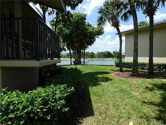 2nd image of 40 Plantation Dr APT 106