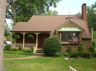 27101 Parkwood Dr, Euclid, OH