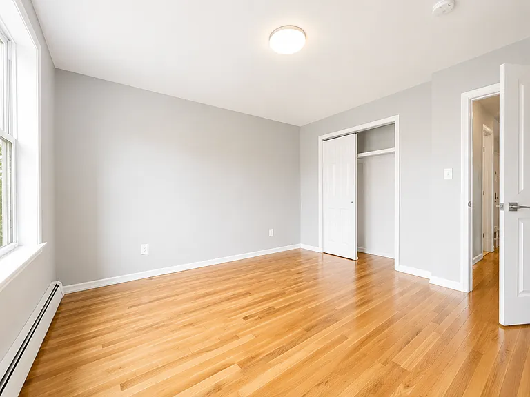 11-13 McBride St #3A — Photo 6