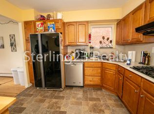 30-36 38th St #F2, Astoria, NY 11103